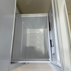 AQUA 冷蔵庫 135L  
AQR-14E2の画像