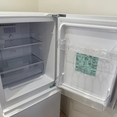 AQUA 冷蔵庫 135L  
AQR-14E2の画像