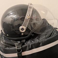 Uberバッグ／ヘルメット2個の画像