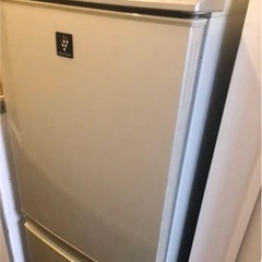 SHARP 冷蔵庫の画像
