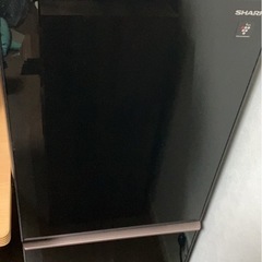 冷蔵庫　シャープ137L