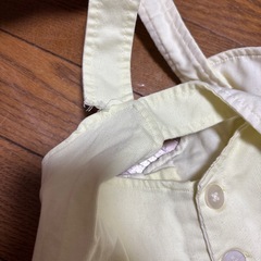 petit mainのサロペットの画像