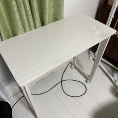 折りたたみ机