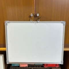 ホワイトボード達, ×2の画像