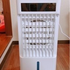ポータブルクーラー 冷風機 工事不要 風量6段階 10.0L水タンク 12時間切タイマー パネル操作 リモコン式 上部給水 保冷パック キャスター付き 45W省エネ 置き型エアコン ポータブル 移動式クーラーの画像