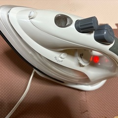 スチームアイロン　アイリスオーヤマ