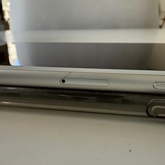 iPhone 8 白の画像