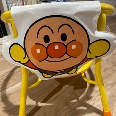 アンパンマン子供用イスの画像