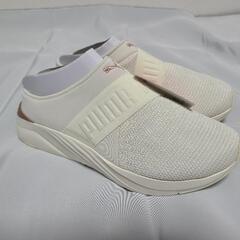 PUMA サンダルの画像