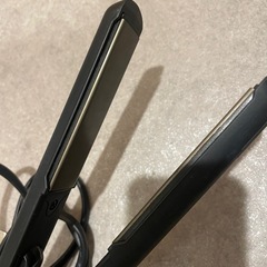 サロニア　アイロン　ブラックの画像