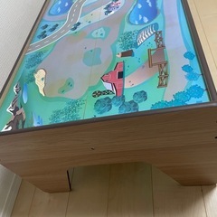 キッズテーブルの画像