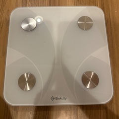 Vesync電池式体重計(体脂肪率、BMI測定可) 白の画像