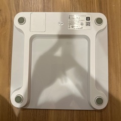Vesync電池式体重計(体脂肪率、BMI測定可) 白の画像