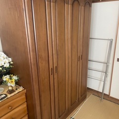 本日午前限定、タンス差し上げます。解体、積み込み手伝います