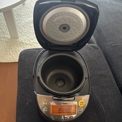 炊飯器タイガー5.5合だき中古の画像
