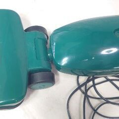 ツインバード スティック型クリーナー 『年式は古いが使用少なく非常にパワーあり状態も良い』  ◐2003年製  ◆◇◆◇◆安心のお約束◆◇◆◇◆  ♦️『有益な商品』『楽しい商品』『心が和む商品』…そんな有意義な商品をリーズナブルな価格で提供しております。  ☆柔軟な受け取り場所・日時  ♦️リサイクルショップ出荷前の様々な商品が山のようにあります。『ついでに買いたい❗』そんなご要望にお応え致します。  😃受け渡し場所は２箇所他❗ ▶岡崎市明大寺本町 ▶岡崎市本宿町   ▶他  ☆安心の積み込みサービスの画像