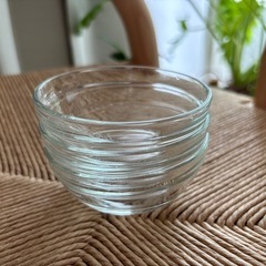 ガラスの小皿の画像