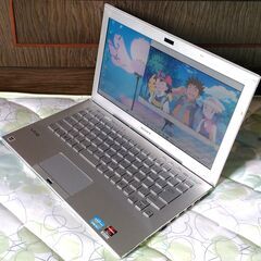 【けっこうきれい】Windows11 Core i3 ブルートゥース搭載 SONYモバイルノートパソコン (13.3型 i3-2310M Office)の画像