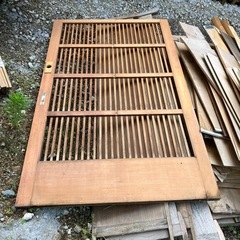 大きな木の引き戸です