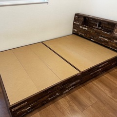 【急募】【値下げ可(条件あり)】ダブルベッド フレーム 収納付き...