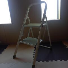 ★お譲り先決定★　脚立　2段　CAINZの画像