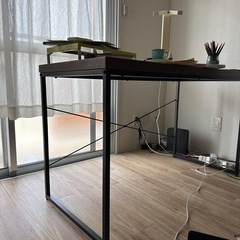ニトリ机