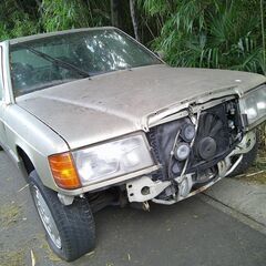 Mベンツ190E-20.93年最終モデル-部品取り車体販売-事故...