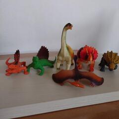 恐竜おもちゃの画像