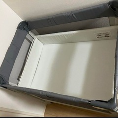 ベビーベッドの画像
