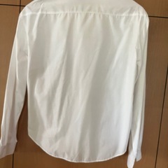 刺繍入りホワイト長袖シャツの画像