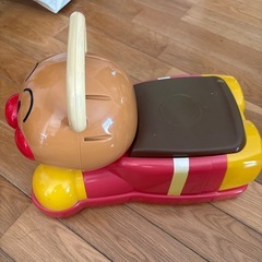 アンパンマン乗用の画像