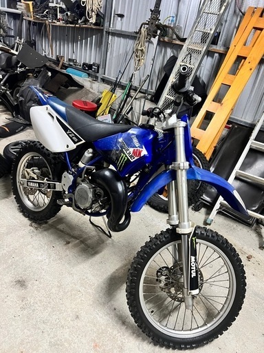 YAMAHA YZ85 モトクロス レーサー