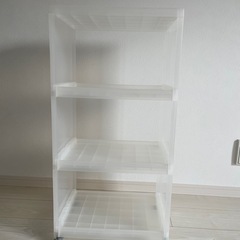 無印プラスティック棚の画像