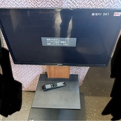 ハイセンス32インチ　テレビ台つき