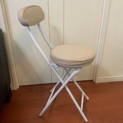 折りたたみチェア　
足キャップなしの画像