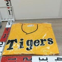 0619-008 阪神タイガース　ユニフォームM〜Lサイズ