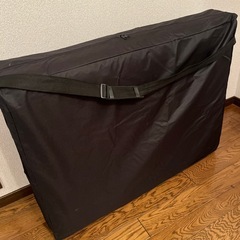 折りたたみマッサージベッドの画像
