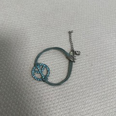 ネックレス・ブレスレット・ピアス 3点セットの画像