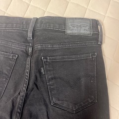 LEVIS’ デニムパンツの画像