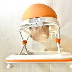 コンビ　よちよちキーパー　歩行器の画像