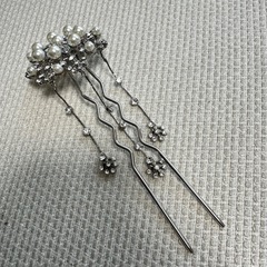エレガントなパールクリスタルヘアピン【未使用に近い】の画像
