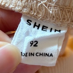 SHEIN ベージュ フレアパンツ 95の画像