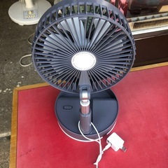 NO:3705 ポータブルファン　高さ調整可能　蓄電式　お買い得品‼️の画像