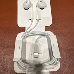 【引渡決定】iPhone正規品 未使用イヤホン（最終値下げ）値段交渉可の画像