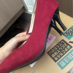 赤パンプス　25.5㎝の画像