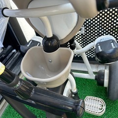 ハンドルつき 三輪車 