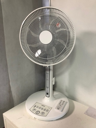 HITACHI 日立 扇風機 HEF-130R2 2022年製 ジャンク品 HITACHI 日立 扇風機 HEF-130R2 2022年製 ジャンク品 Amazon