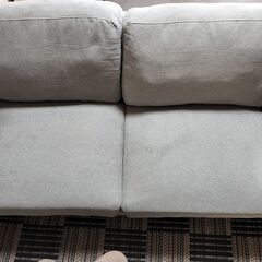 2人掛けソファもらってください