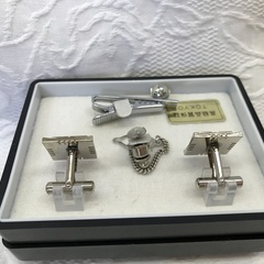 ☆ドリーム2号館☆ カフス・タイピンセットの画像