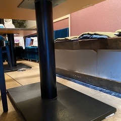 店舗用テーブル4個、無料(居酒屋、ラーメン屋などにどうぞ)の画像